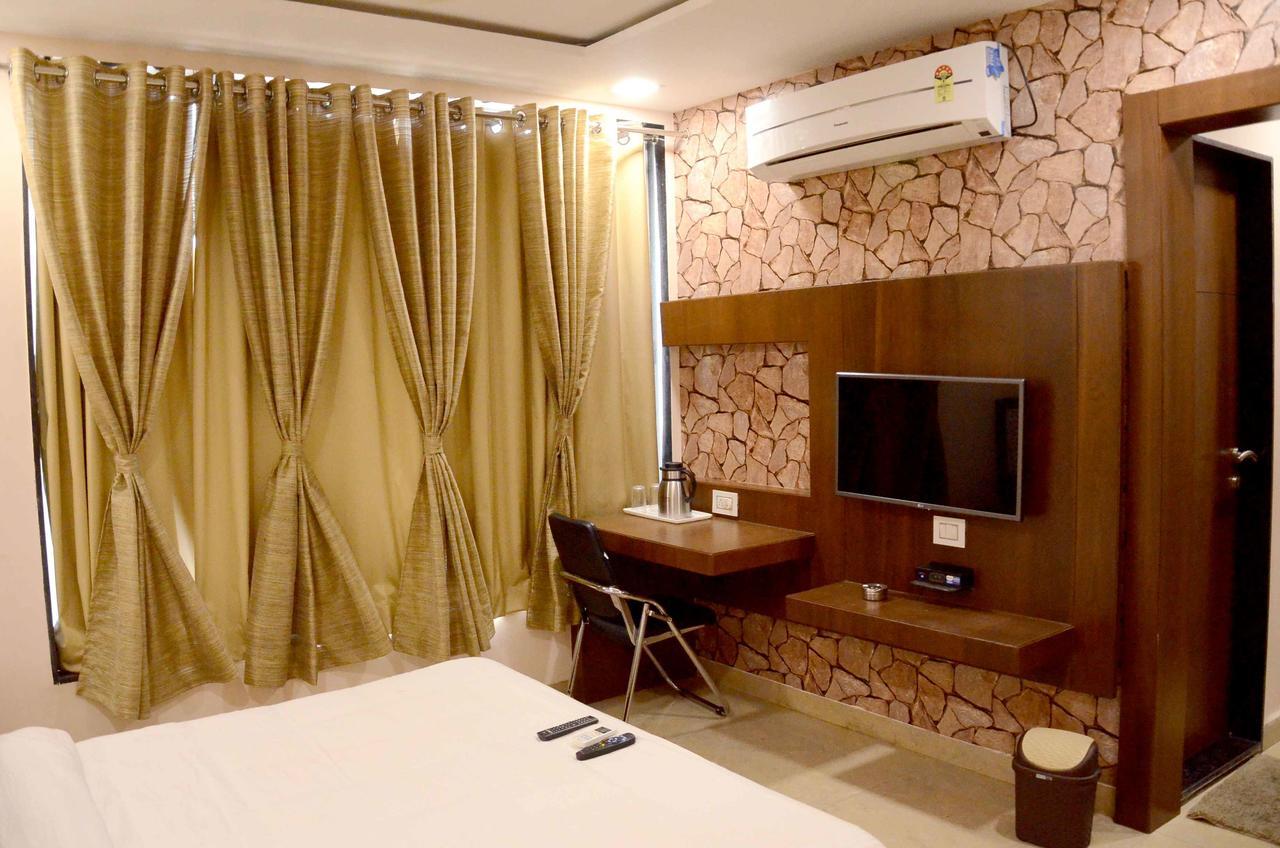 Hotel Shikhar Darshan Ujjain Zewnętrze zdjęcie